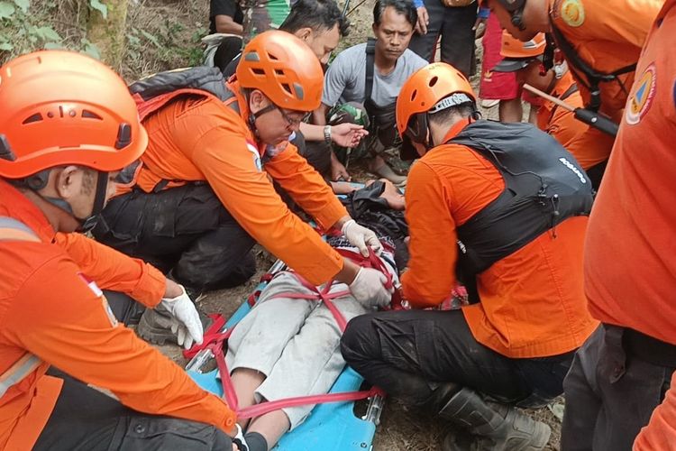 Remaja Pendaki Gunung Agung Bali Jatuh ke Jurang, Proses Evakuasi Berlangsung 5 Jam