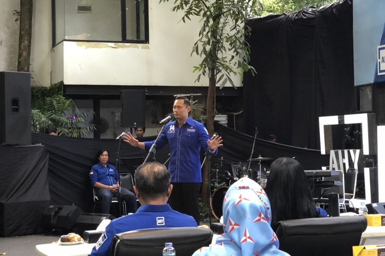 Ketua Umum Partai Demokrat Agus Harimurti Yudhoyono (AHY) di kantor DPP Partai Demokrat, Jalan Proklamasi, Menteng, Jakarta, Jumat (8/3/2024). 