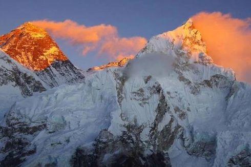China Rencana Bikin Terowongan Kereta Api di Bawah Gunung Everest