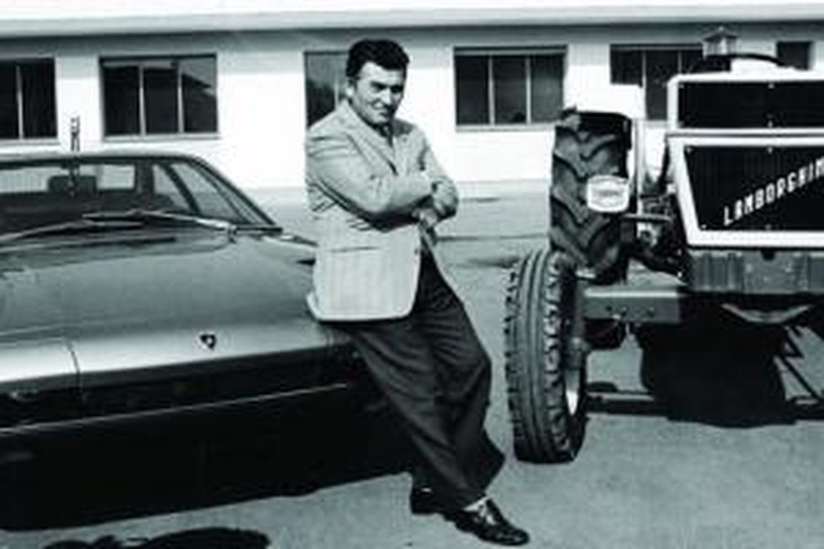 Ferruccio Lamborghini, pendiri perusahaan spesialis mobil performa Lamborghini.