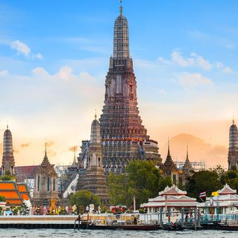 Wat Arun di Bangkok, Thailand.