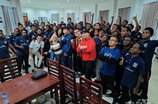 Peran Besar Staff Papua Football Academy Sebagai "Orang Tua" Siswa