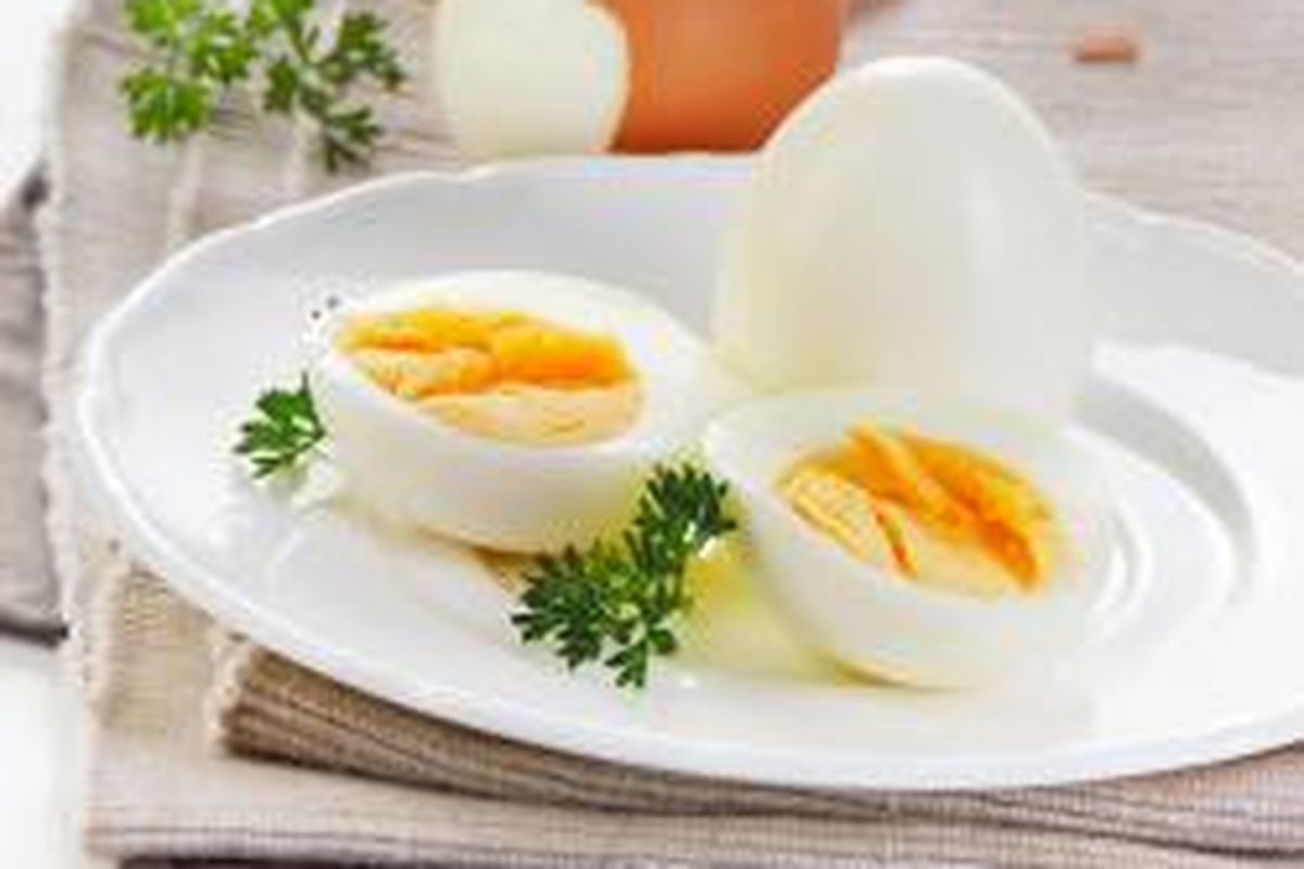 Telur merupakan sumber protein yang baik.