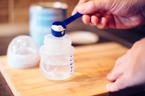 Benarkah Sales Susu Formula Dilarang Beri Sampel Produk ke Ibu-ibu?