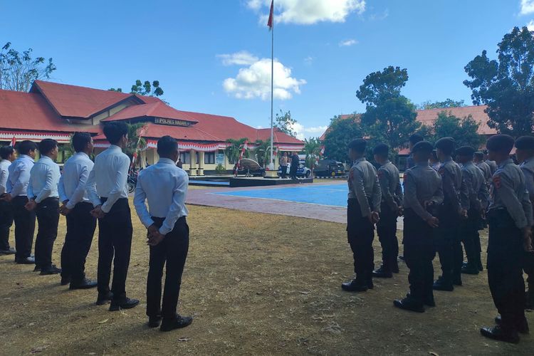 Foto : Apel gelar pasukan dalam rangka mengamankan AMMTC di Makopolres Manggarai Barat, NTT, pada Jumat (18/8/2023).