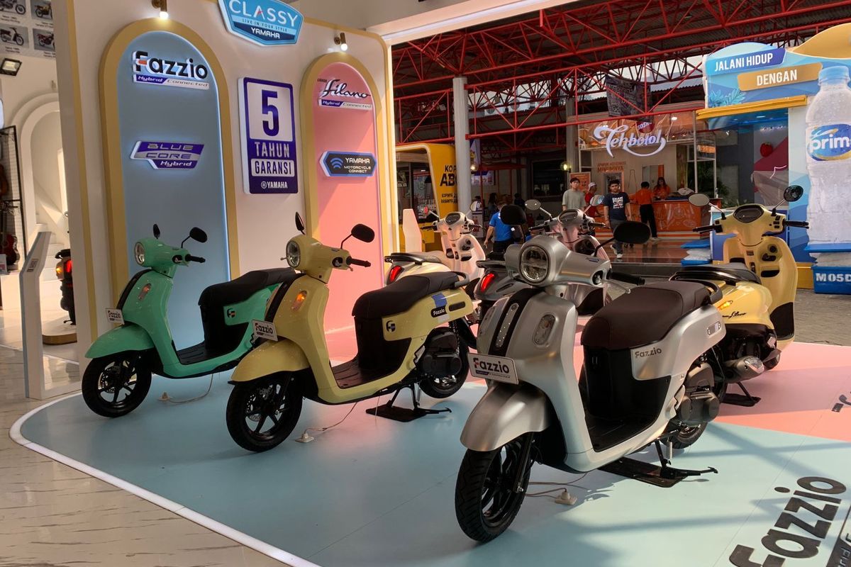 Ilustrasi Fazzio di booth Yamaha pada Jakarta Fair 2024