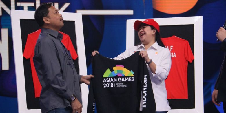 Jaket favorit Asian Games 2018 milik Puan Maharani berhasil laku terjual Rp 200 juta dalam acara konser amal untuk korban gempa bumi Nusa Tenggara Barat (NTB) di Studio Lima Indosiar, Jakarta Barat, Rabu (29/8/2018). 