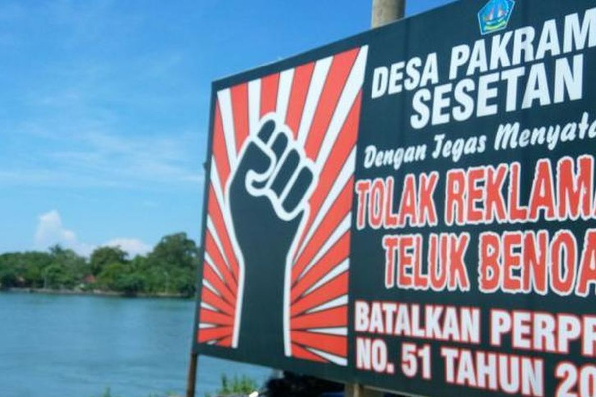 Baliho tolak reklamasi Teluk Benoa yang dipasang di Jalan Pulau Serangan Denpasar.