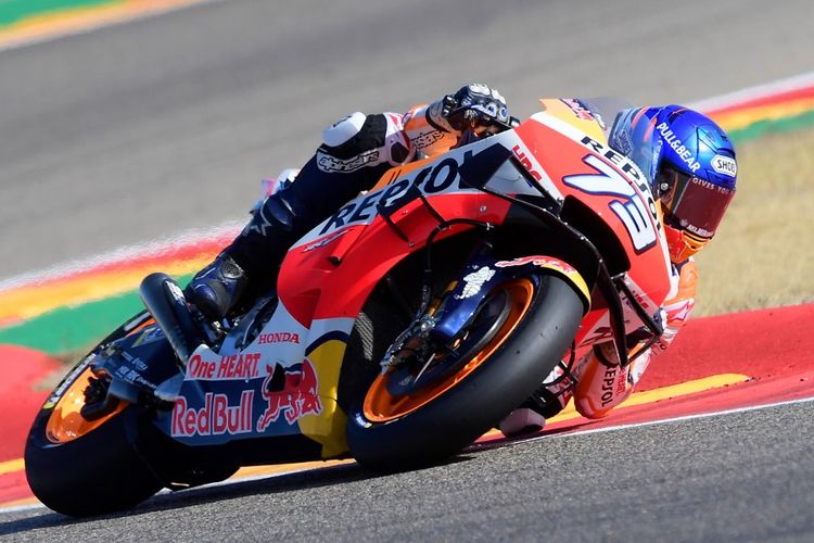 Alex Marquez saat berlaga di MotoGP Aragon. (Photo by JOSE JORDAN / AFP)