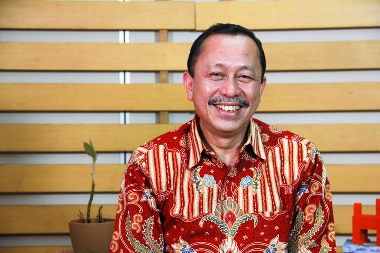 Ketua Komnas HAM Ahmad Taufan Damanik berpose seusai program Gaspol, di Kompascom, Palmerah, Senin (30/8/2022).