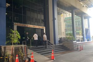 Warga Sempat Curigai Markas Judol di Hayam Wuruk Jakbar, Orang Kantoran tapi Bercelana Pendek