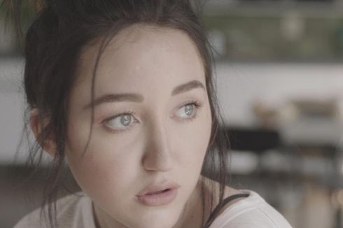 Lirik dan Chord Lagu Make Me Cry - Noah Cyrus