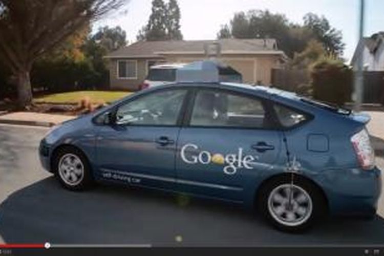 Uji coba mobil tanpa sopir (driverless car) dari Google.