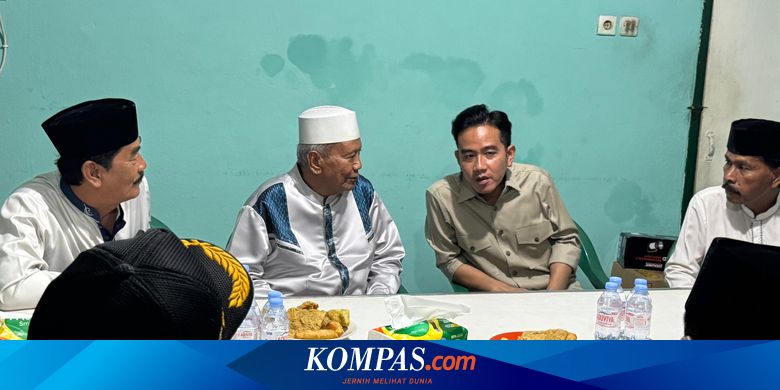 Kala Gibran Disuguhi Gorengan yang Dibeli Warga untuk Ronda...