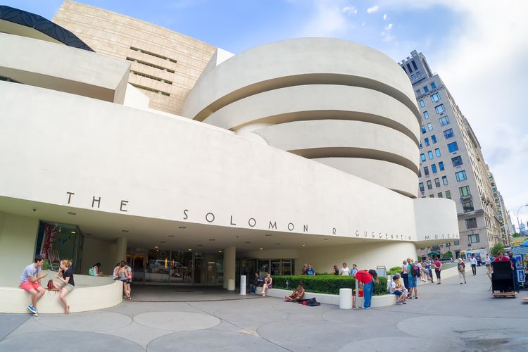 Tur virtual di Museum Solomon R. Guggenheim di New York City, (19/8/2015).