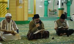 Tingkatkan Iman dan Takwa Jajaran Pemkab HST, Bupati Aulia Laksanakan Qiyamul Lail