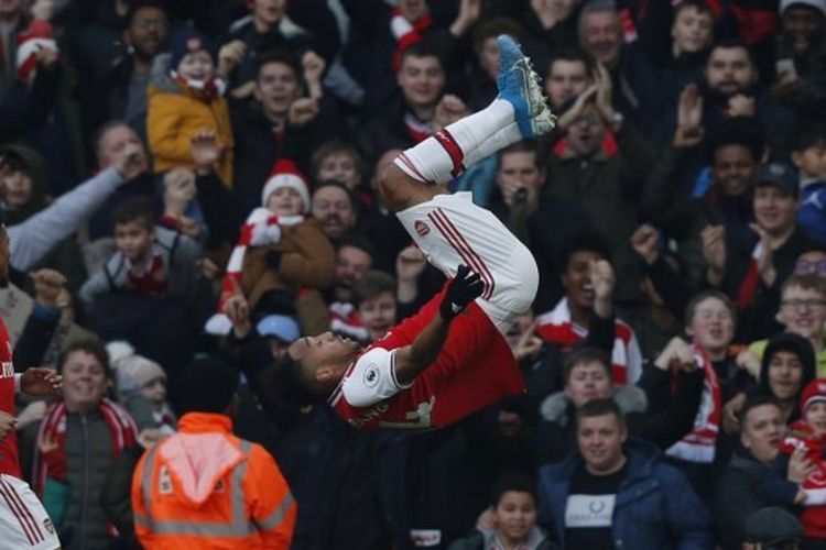 Selebrasi Pierre-Emerick Aubameyang pada laga Arsenal vs Chelsea dalam lanjutan pekan ke-20 Liga Inggris 2019-2020.