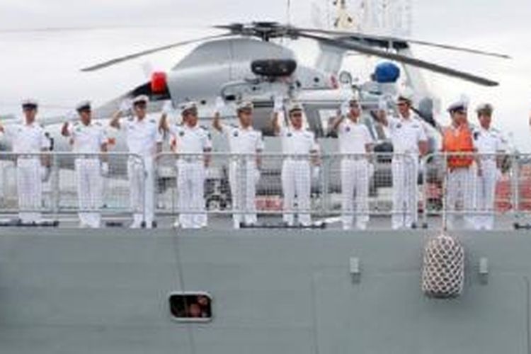 Angkatan Laut Cina beberapa kali menggelar latihan di luar wilayah China. 