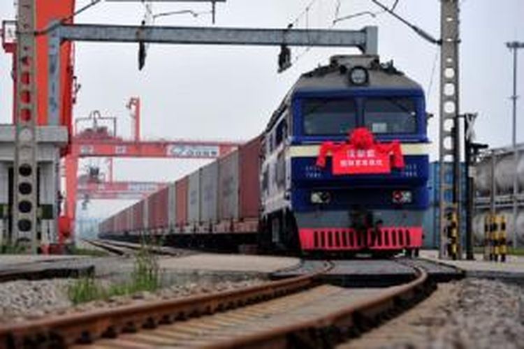 Kota-kota di Tiongkok berlomba bangun jalur kereta api menuju negara-negara Eropa.
