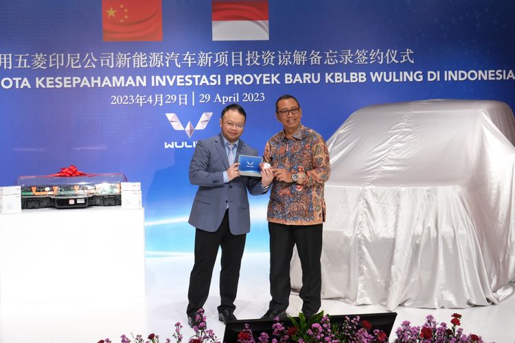 Puluhan unit Wuling Air ev akan mengemban tugas sebagai Official Car Partner KTT ASEAN 2023 yang akan mendukung mobilitas para delegasi mulai dari tanggal 9-11 Mei 2023.