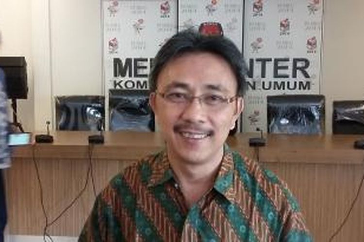 Koordinator Komite Pemilih Indonesia, Jeirry Sumampow, di Media Center KPU, Jakarta Pusat, Rabu (24/6/2015).