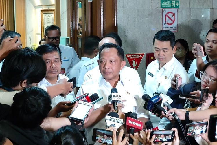 Pemerintah Kembalikan ke DPR soal Jadwal Pilkada Pasca Putusan MK