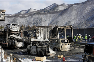 Kronologi Tabrakan Beruntun 67 Kendaraan di Tol Jepang: 20 Mobil Hangus, 2 Orang Tewas