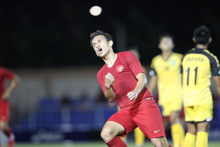 Selebrasi penyerang timnas U-23 Indonesia saat mencetak gol ke gawang Brunei Darussalam pada laga keempat SEA Games 2019 di Stadion Sepak Bola Binan, Selasa (3/12/2019).