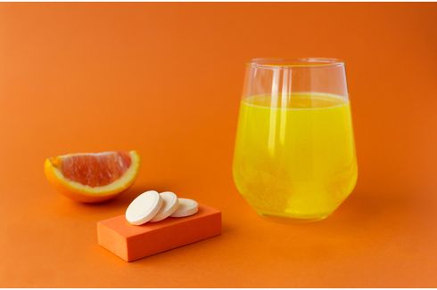 Apa yang Terjadi pada Tubuh Ketika Minum Vitamin C Setiap Hari?