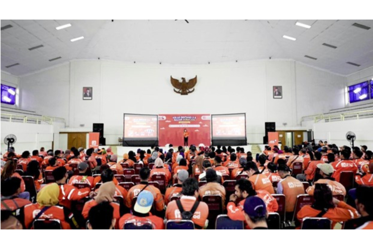 Astra IAABL adakan pelatihan Profesional Safety Riding Kendaraan Roda Dua untuk pengemudi ojek online. 