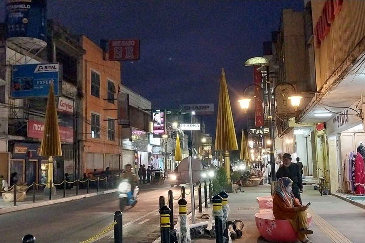 Foto-foto penampakan terbaru kawasan Malioboro-nya Kota Tasikmalaya, Jawa Barat, usai pembangunannya menuai pro dan kontra beberapa bulan lalu di Jalan HZ Mustofa dan Cihideung, Kota Tasikmalaya, Rabu (5/10/2022).