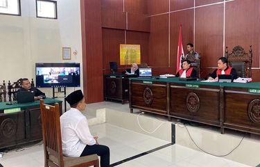 Alwi Terdakwa Kasus "Revenge Porn" Dihukum Tak Boleh Gunakan ...