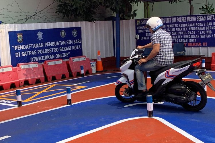 Korlantas Buka Peluang Ujian SIM Pakai Motor Listrik