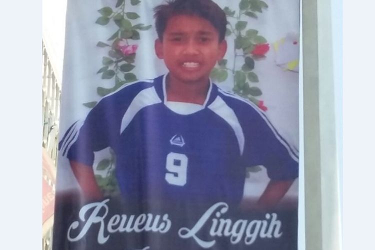 Saat ini, poster siswa-siswi di Purwakarta bisa dilihat di sepanjang Jalan Soedirman, mulai kawasan kantor Dinas Kesehatan hingga Pemda Purwakarta. Namun ke depan, pajangan foto itu akan ditambah di jalan-jalan protokol Purwakarta hingga ke Cikopo.
