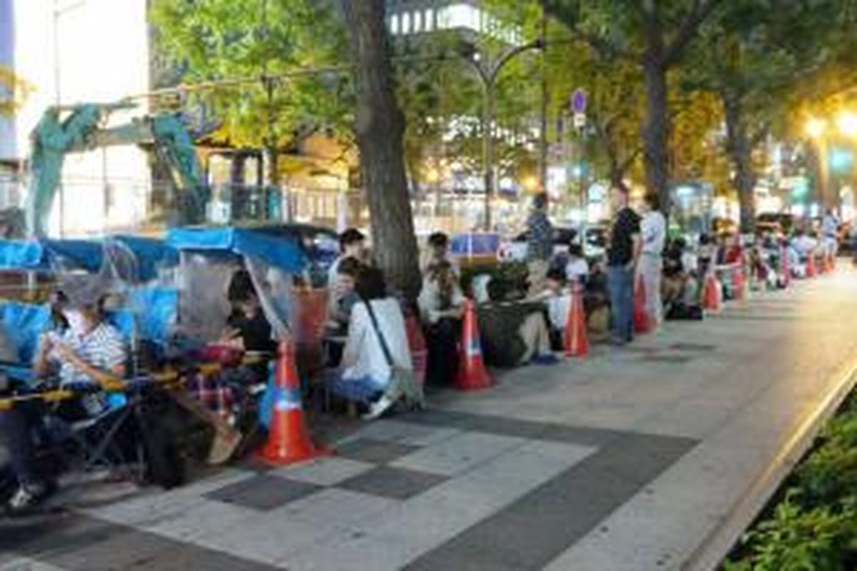 Antrean iPhone 5S di Jepang