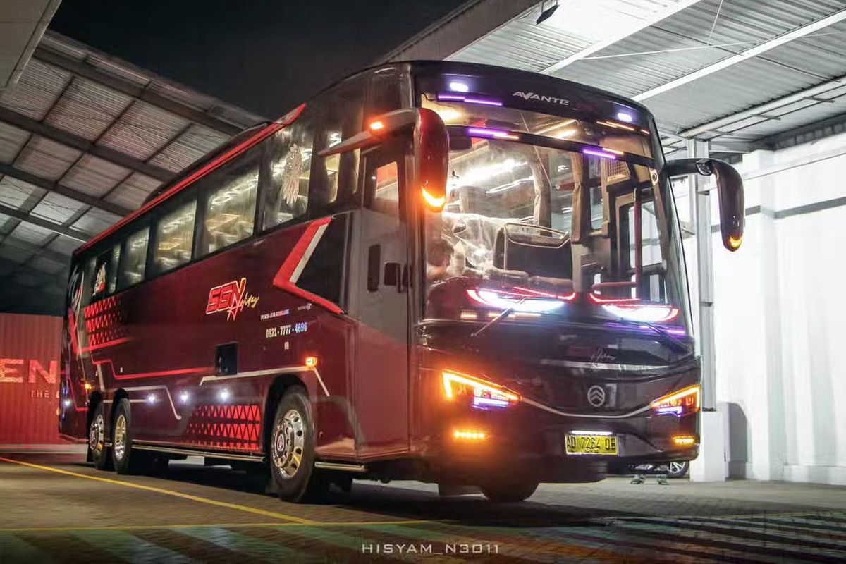 Bus baru milik PO SGN Holiday dengan bodi Avane H9 Single Glass