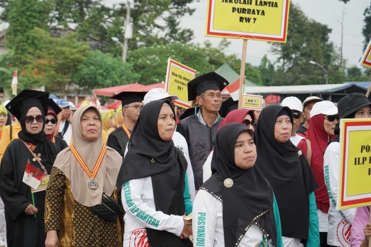 UKSW Selamatkan Sekolah Lansia Purbaya Salatiga