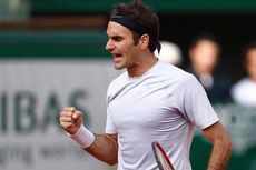 Federer Lolos dari Kejaran Simon