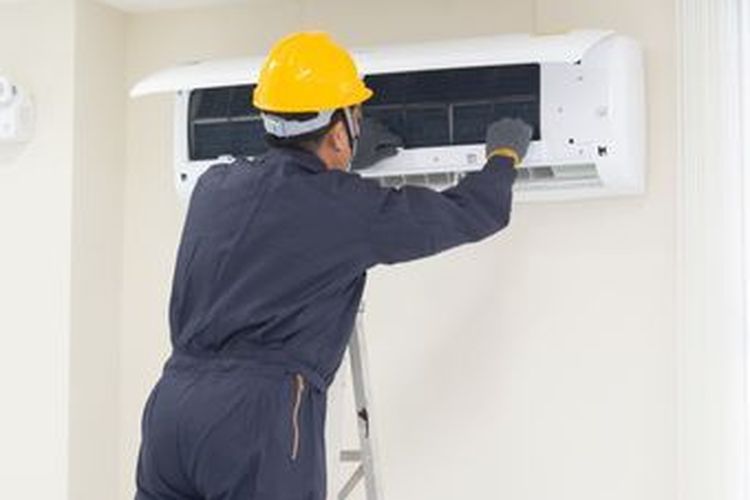 Mengapa AC Bisa Bocor? Ini Penyebab dan Cara Mengatasinya