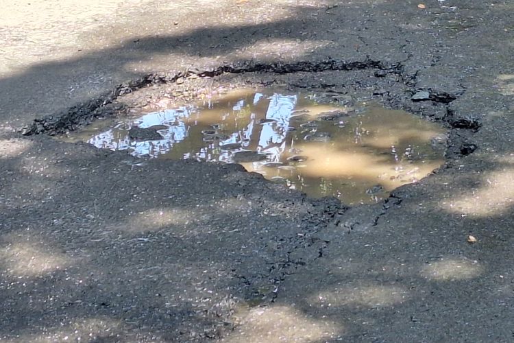 Banyak Ruas Jalan di Bandung Cepat Rusak, DSDABM Ungkap Penyebabnya