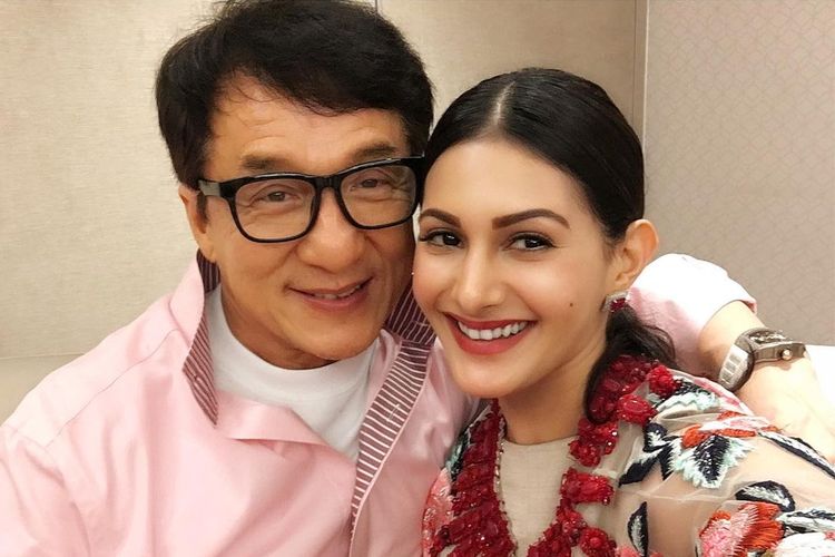Jackie Chan dan Amyra Dastur.