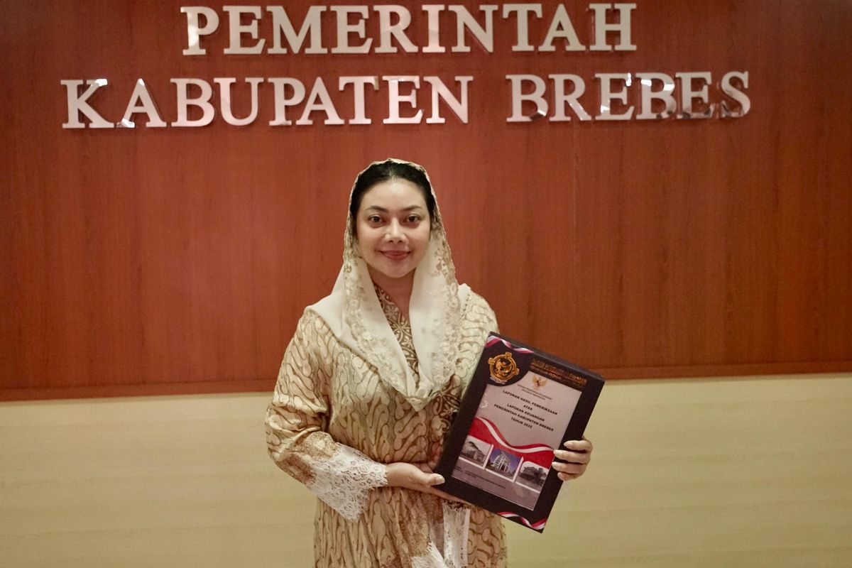 Bupati Brebes Paramitha Widya Kusuma.