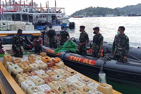 5,5 Ton Minyak Tanah Ilegal Disita di Perairan Labuan Bajo, Pelaku Lompat ke Laut  