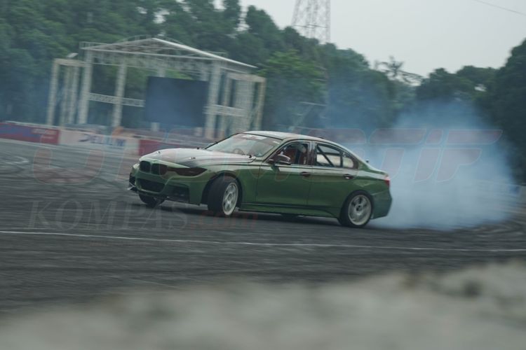 Sekolah drifting bersama Valentino Racing School