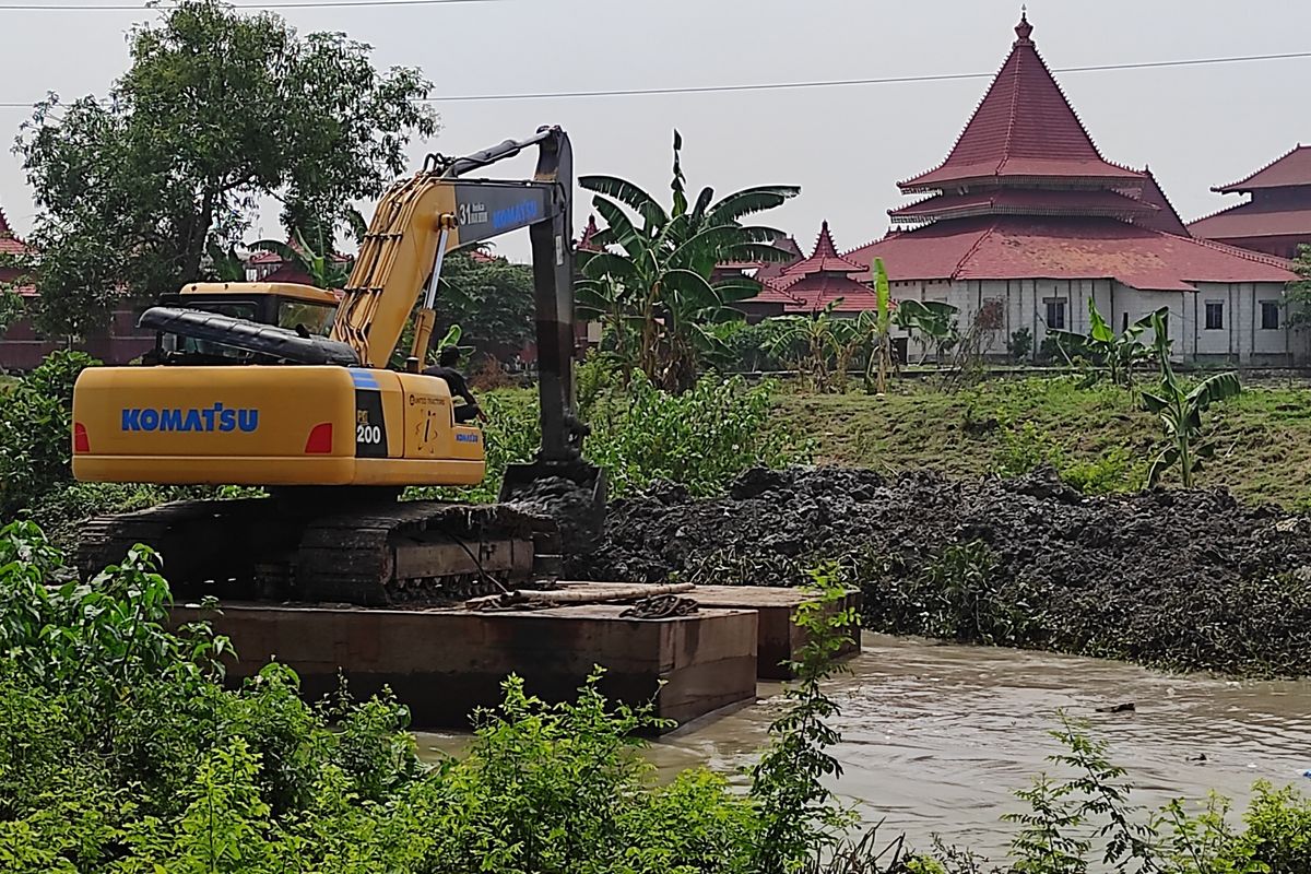 Cegah Banjir Demak Terulang, Sungai Sipon Gajah Dikeruk