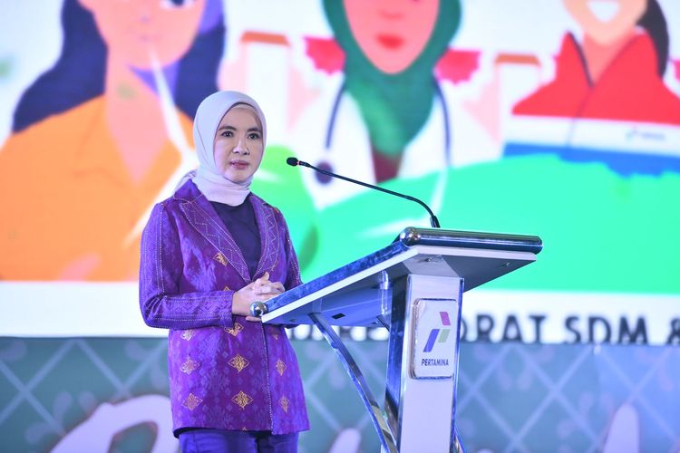 Direktur Utama PT Pertamina (Persero) Nicke Widyawati dalam acara bertajuk Pertiwi Menginspirasi dengan tema Sustainable Lifestyle For Holistic Well-Being di Grha Pertamina, Jakarta, Jumat (31/5/2024). 