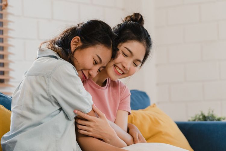 Hari Ibu jadi momen tepat mengungkapkan cinta. Simak 50 ucapan Selamat Hari Ibu yang tulus dan hangat, cocok dijadikan caption media sosial.