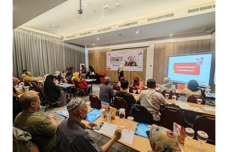 Pertamina New UMK Academy 2024 meraih penghargaan Marketeers Editor?s Choice Award 2024 untuk kategori SME Enabler Program of The Year