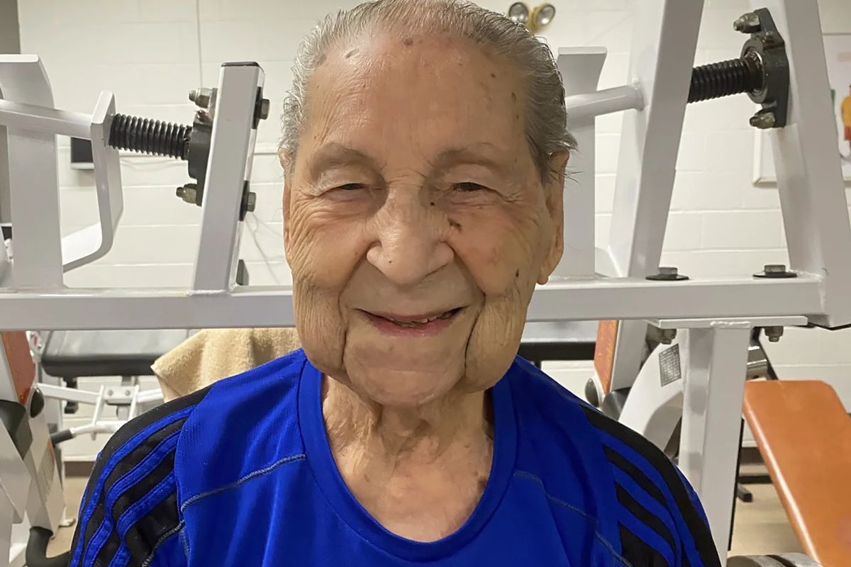 Les Savino, pria yang tetap bugar di usia 100 tahun karena konsisten berolahraga dan menjalani gaya hidup sehat.