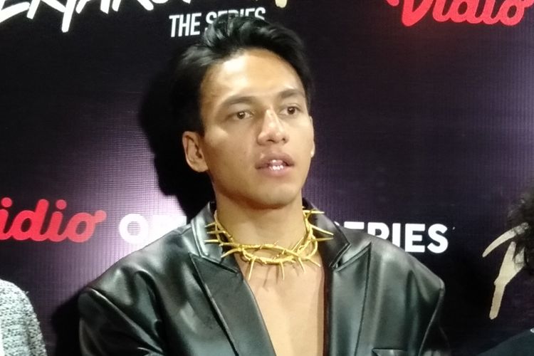 Aktor Jefri Nichol saat jumpa pers jelang perilisan Pertaruhan The Series, di Djakarta Theater, Jakarta Pusat, Jumat (10/6/2022).